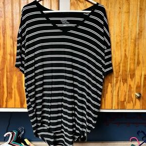 Womens time & tru top size L